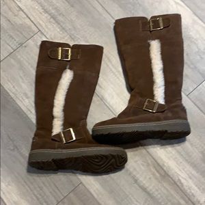 Brown bearpaw boots